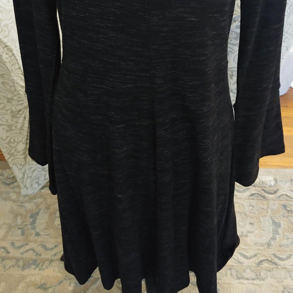Knee-Length Knit Black Heathered ELIANE ROSE Fluted Long Sleeve Dress, Size Med